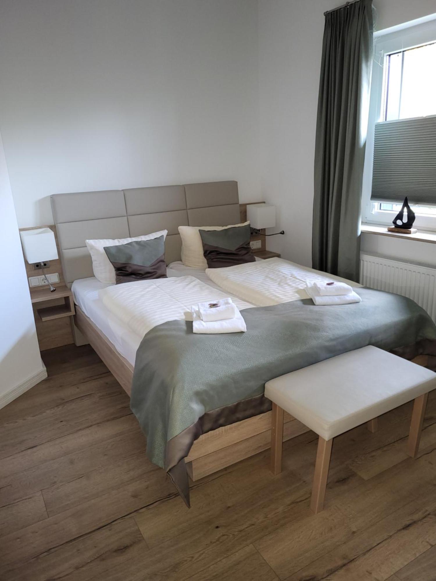 Bootshaus Hotel Bedekaspel Buitenkant foto