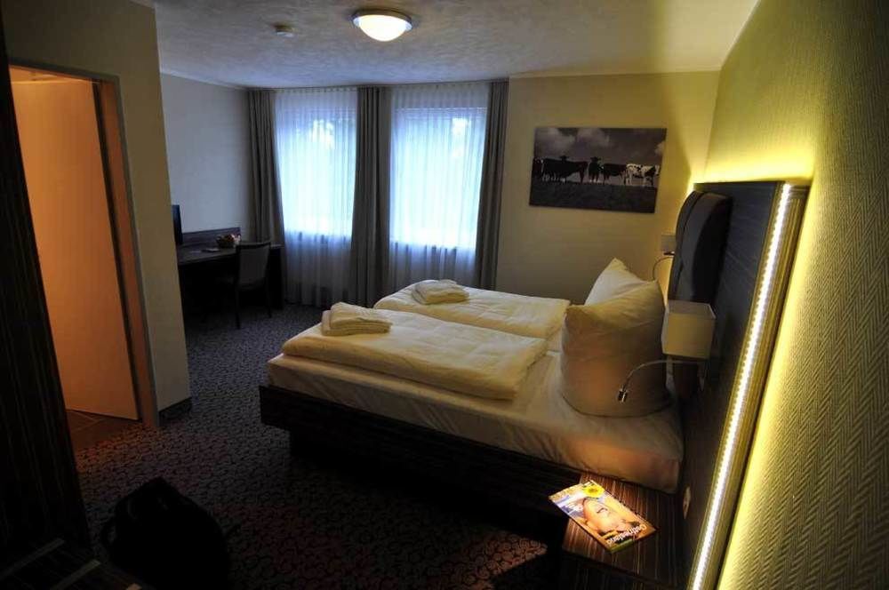 Bootshaus Hotel Bedekaspel Buitenkant foto